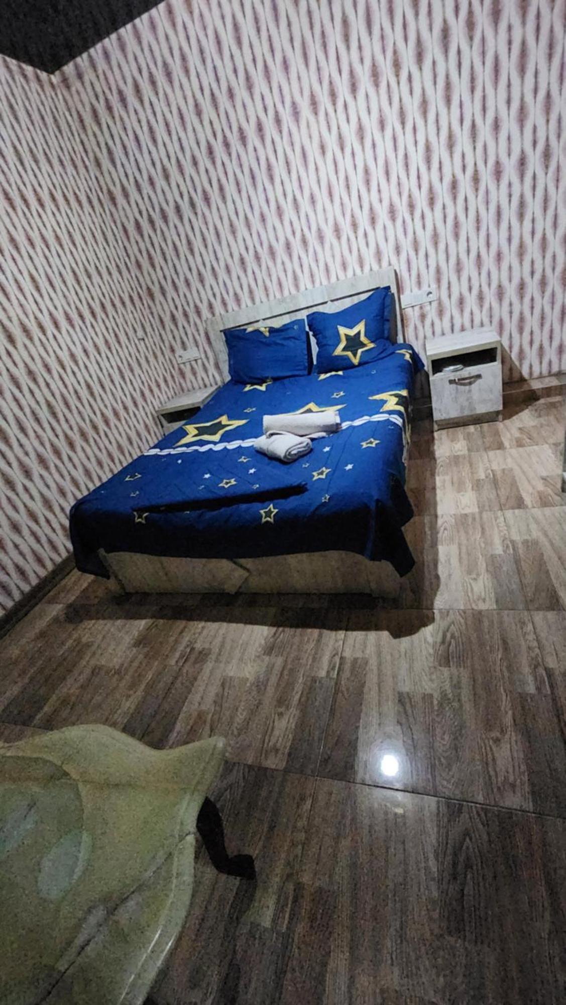 Hotel ,,Mega" ティビリシ エクステリア 写真