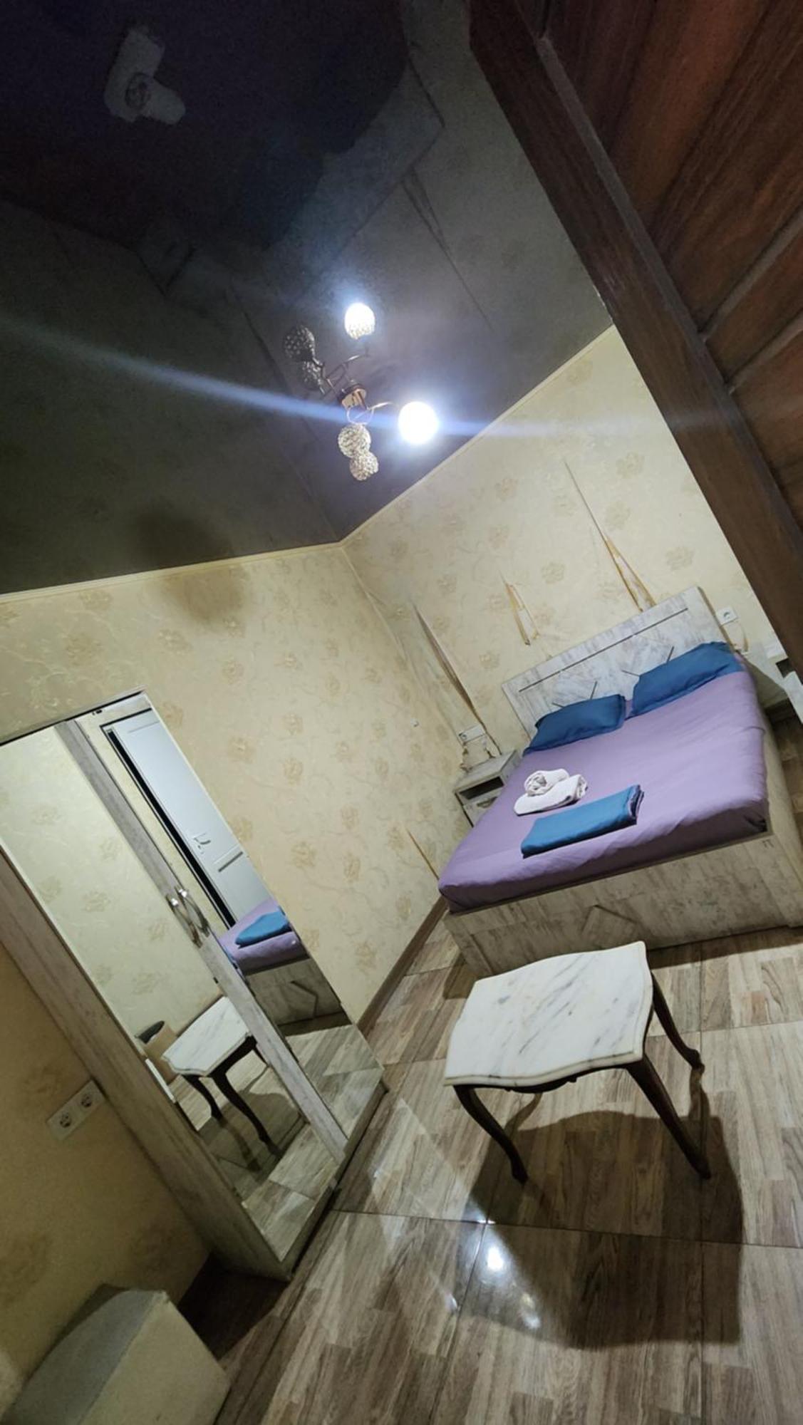 Hotel ,,Mega" ティビリシ エクステリア 写真