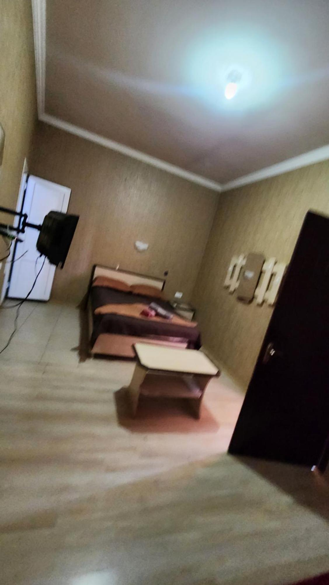 Hotel ,,Mega" ティビリシ エクステリア 写真