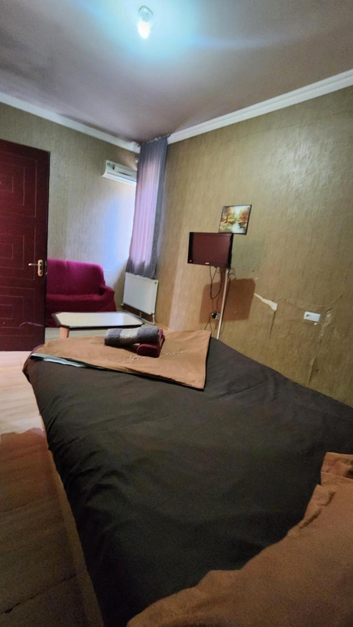 Hotel ,,Mega" ティビリシ エクステリア 写真