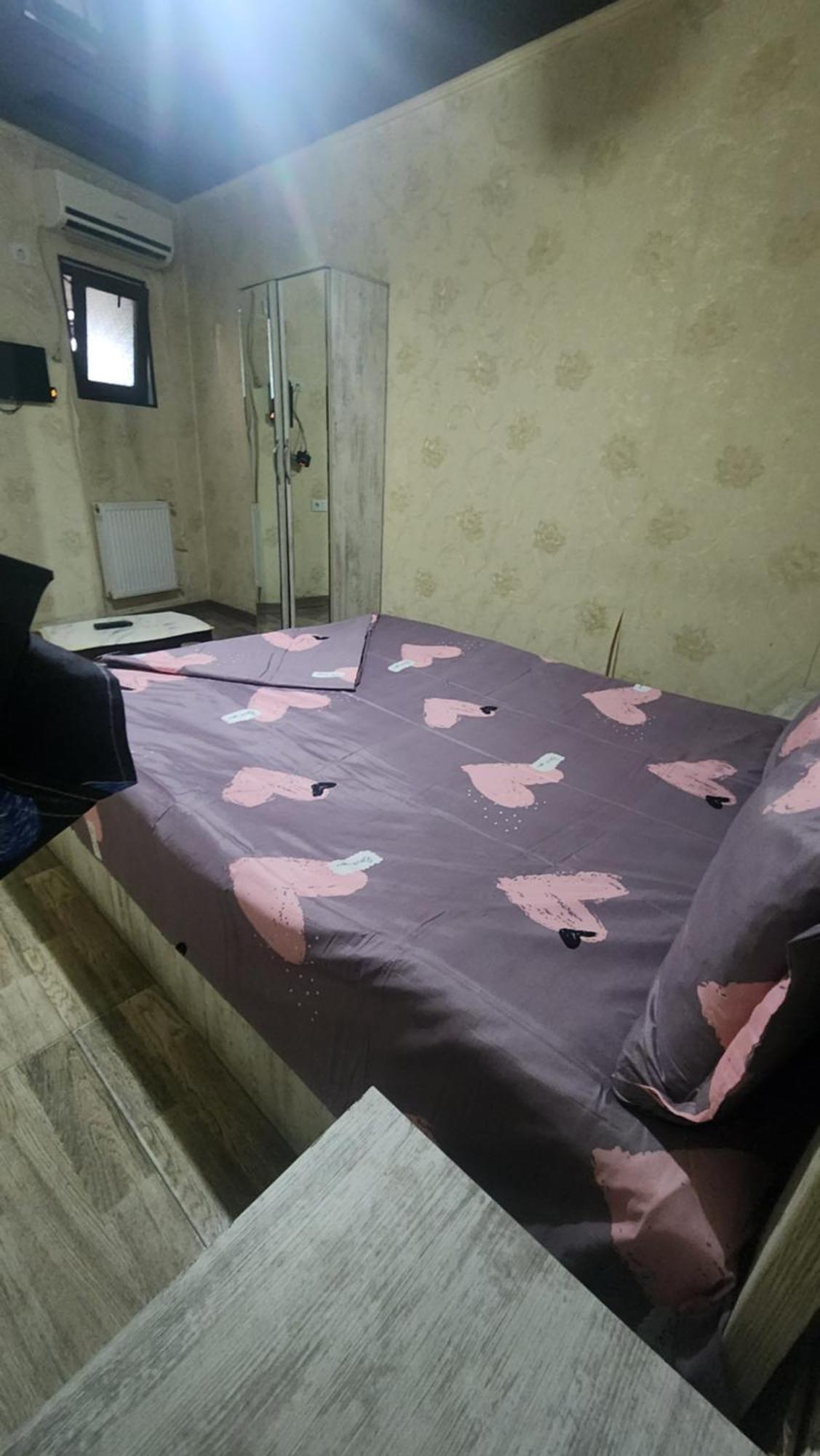 Hotel ,,Mega" ティビリシ エクステリア 写真