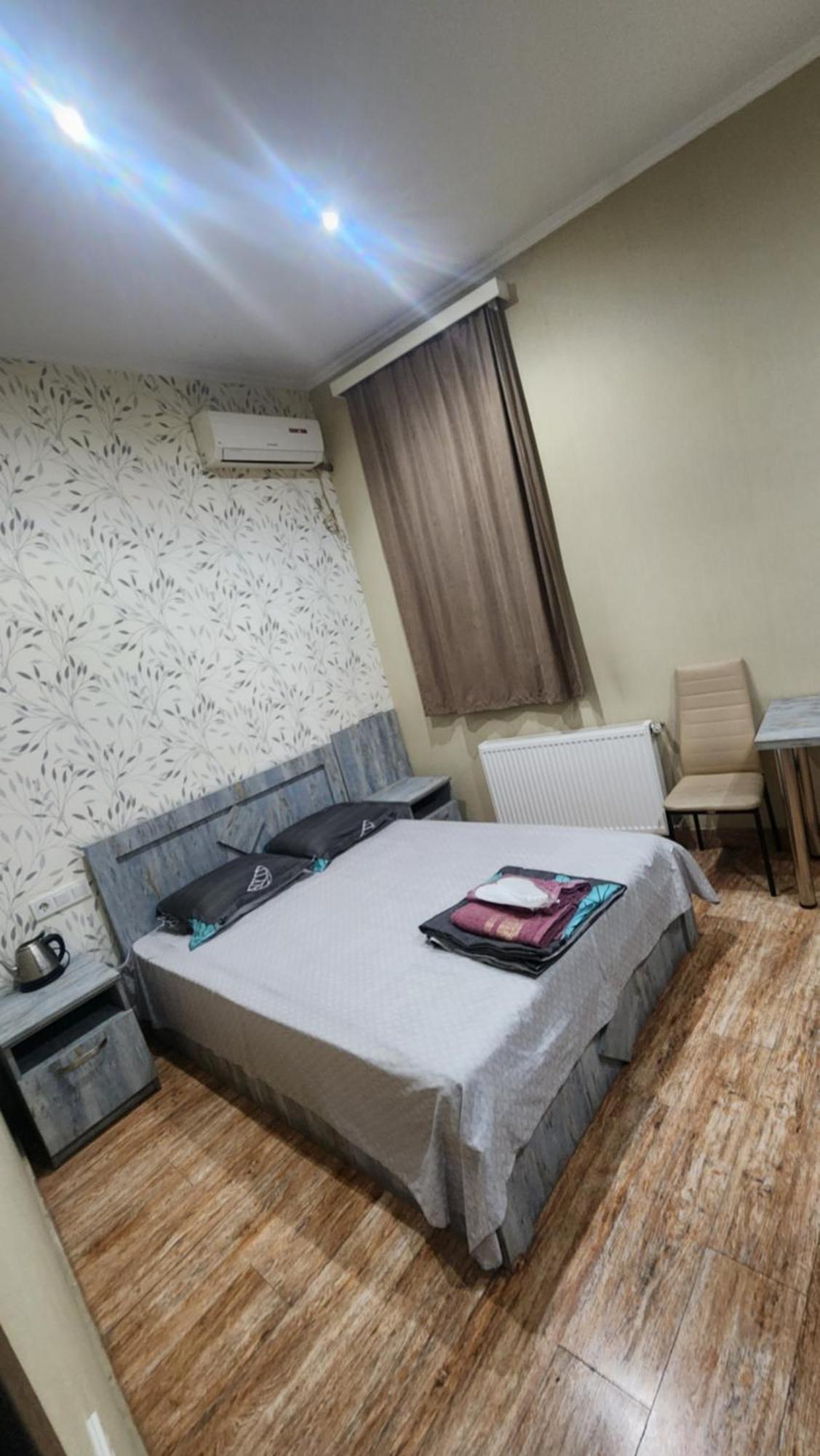 Hotel ,,Mega" ティビリシ エクステリア 写真