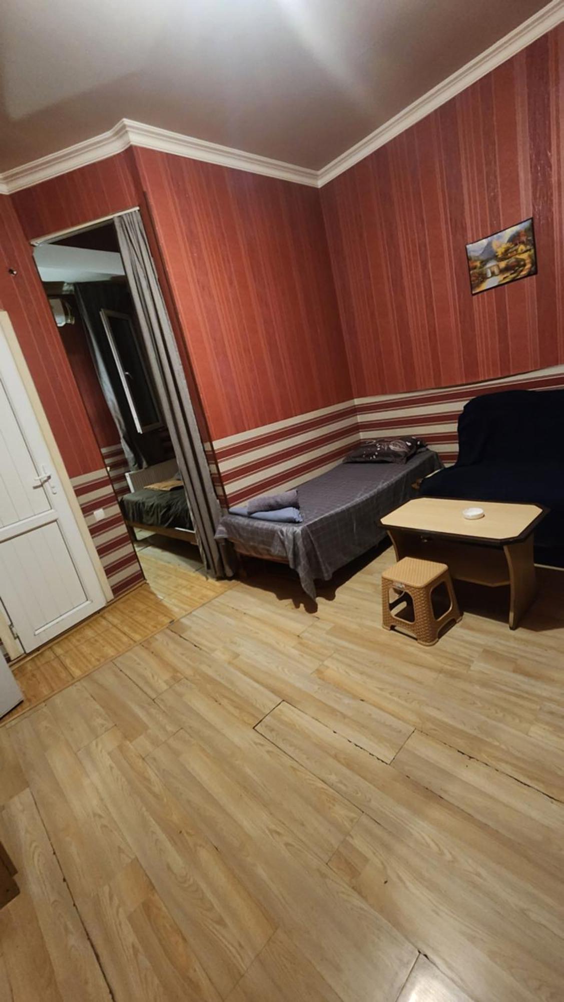 Hotel ,,Mega" ティビリシ エクステリア 写真